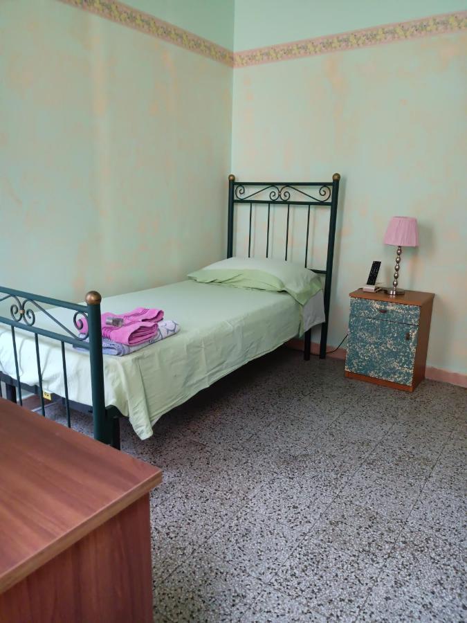 B&B Bella Stella Κατάνια Δωμάτιο φωτογραφία